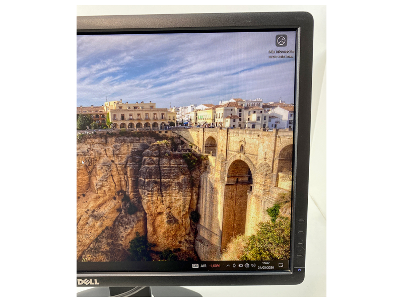 Dell U2312HM 23'' Led 16:9 | Difetto | 1920x1080 - immagine 4